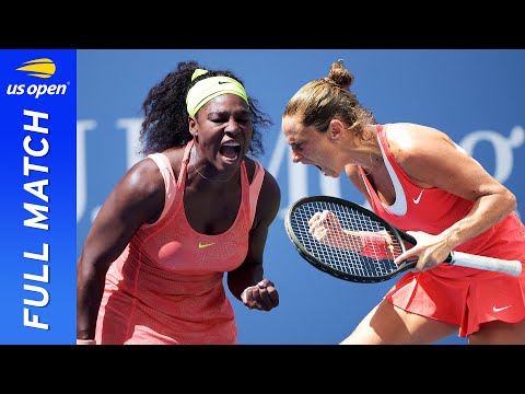 Video: Serena Williams'ın köpeğine haraç etmek, senin kulağını biraz daha sarsacak