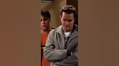 The girls kiss to get apartment back -FRIENDS (CHANDLER, JOEY VS MONICA , RACHEL) #mondler #kiss