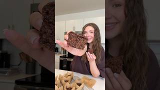 Healthy chocolate banana oat muffins