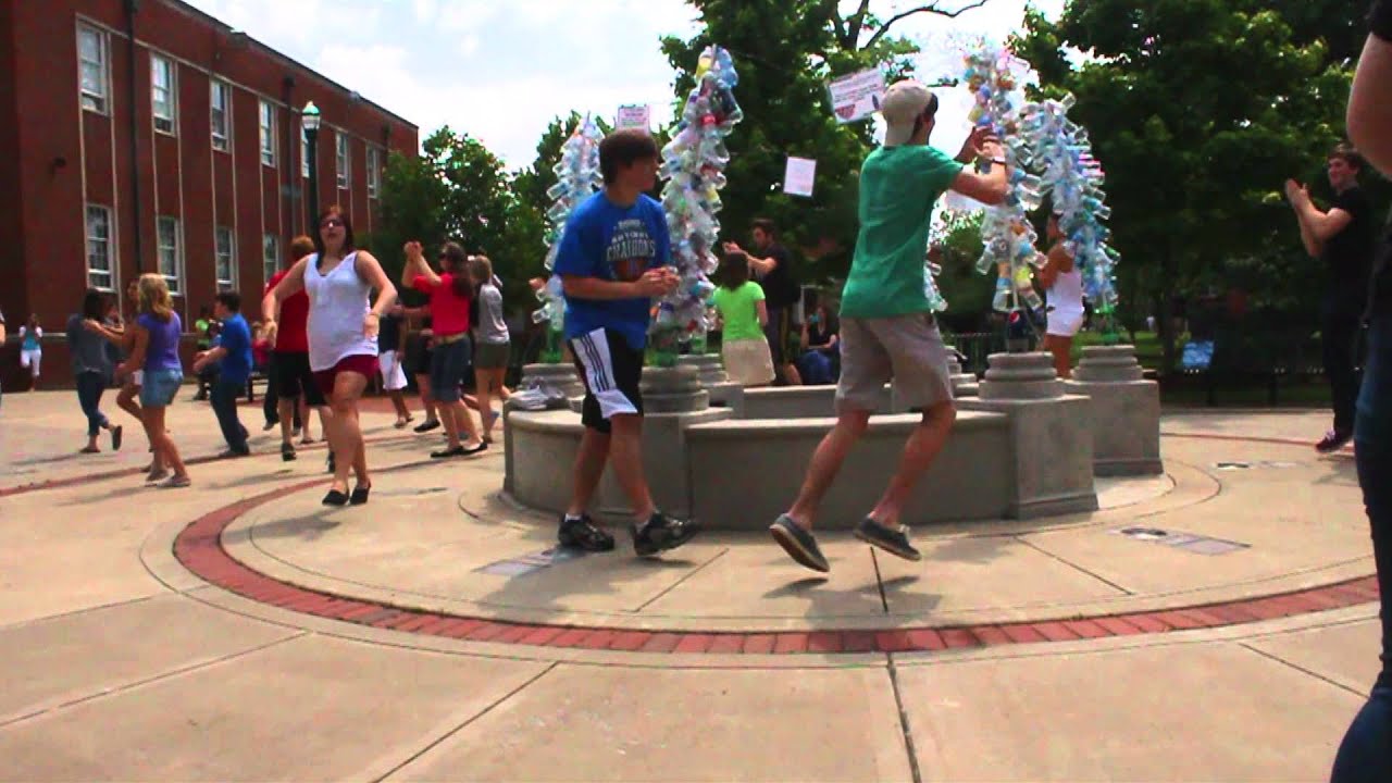 What Makes You Beautiful - Flash Mob