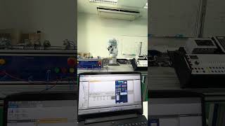 ส่งงานกลุ่ม8เรื่อง Industrial Robot Laboratory Mitsubishi Robot Model : RV-4FR-D (6-Axis) (คลิป1)