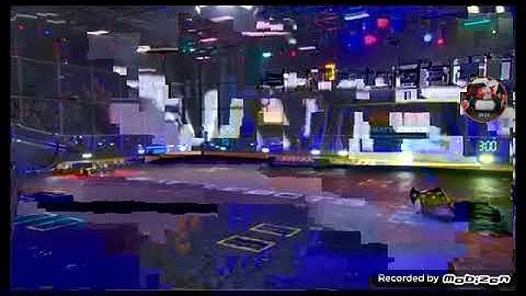 Battlebots 2019 - hypershock vs monsoon (sorry for the glitch)