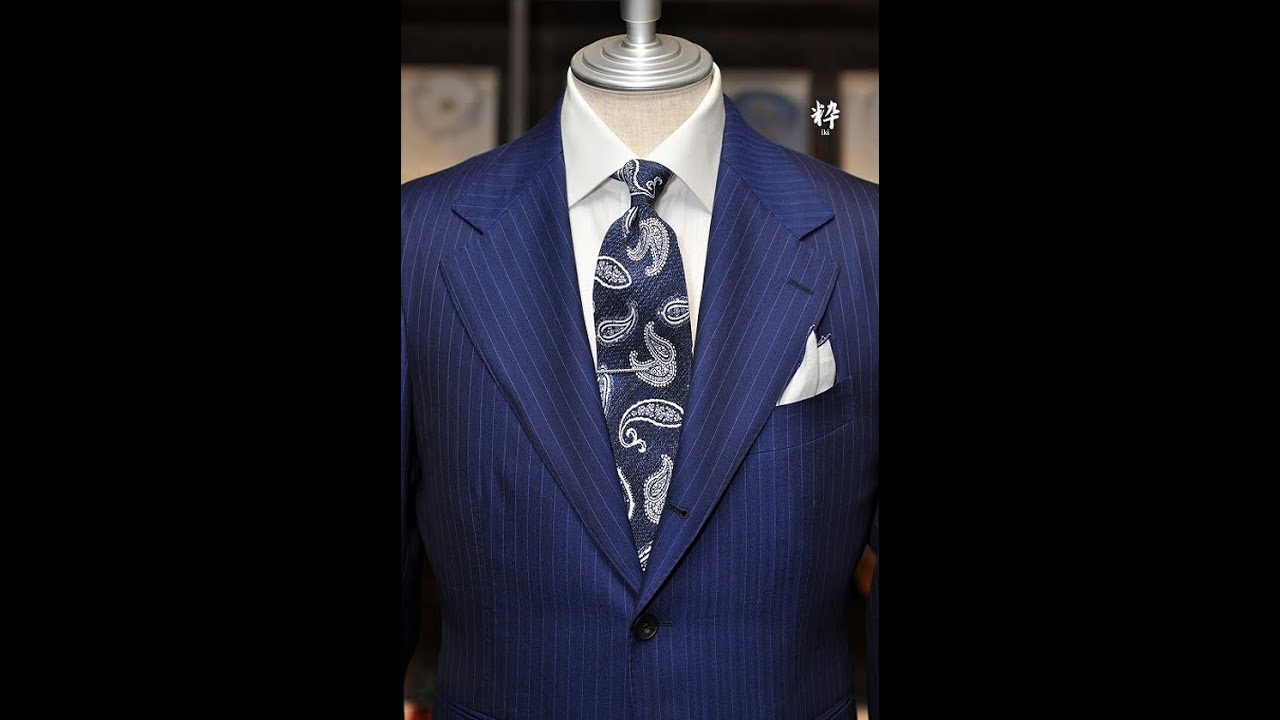 ネイビーソラーロのさり気ない主張が心地よい Bespoke Suit(オーダー