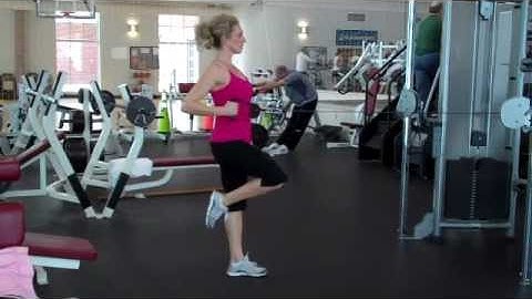 Fitness Pointe Single Arm Lunge-Row on Cable Column