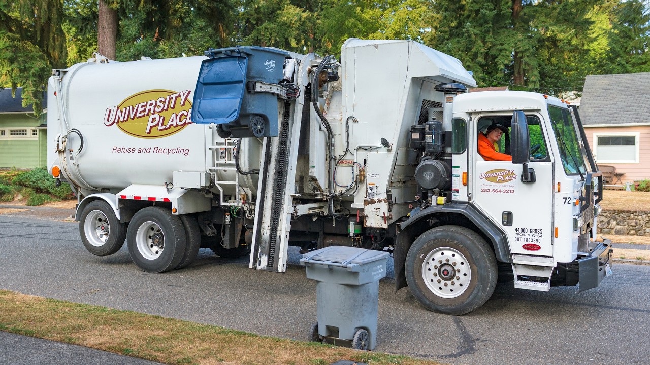 U. P. Refuse & Recycling | Mini Amrep Elliptical ASL Garbage Truck ...