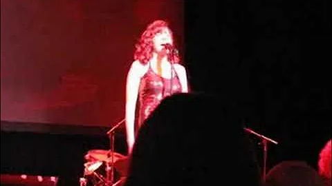 Lucy Lawless sings, 'River Deep Mountain High' SF Herbst Theater 092708