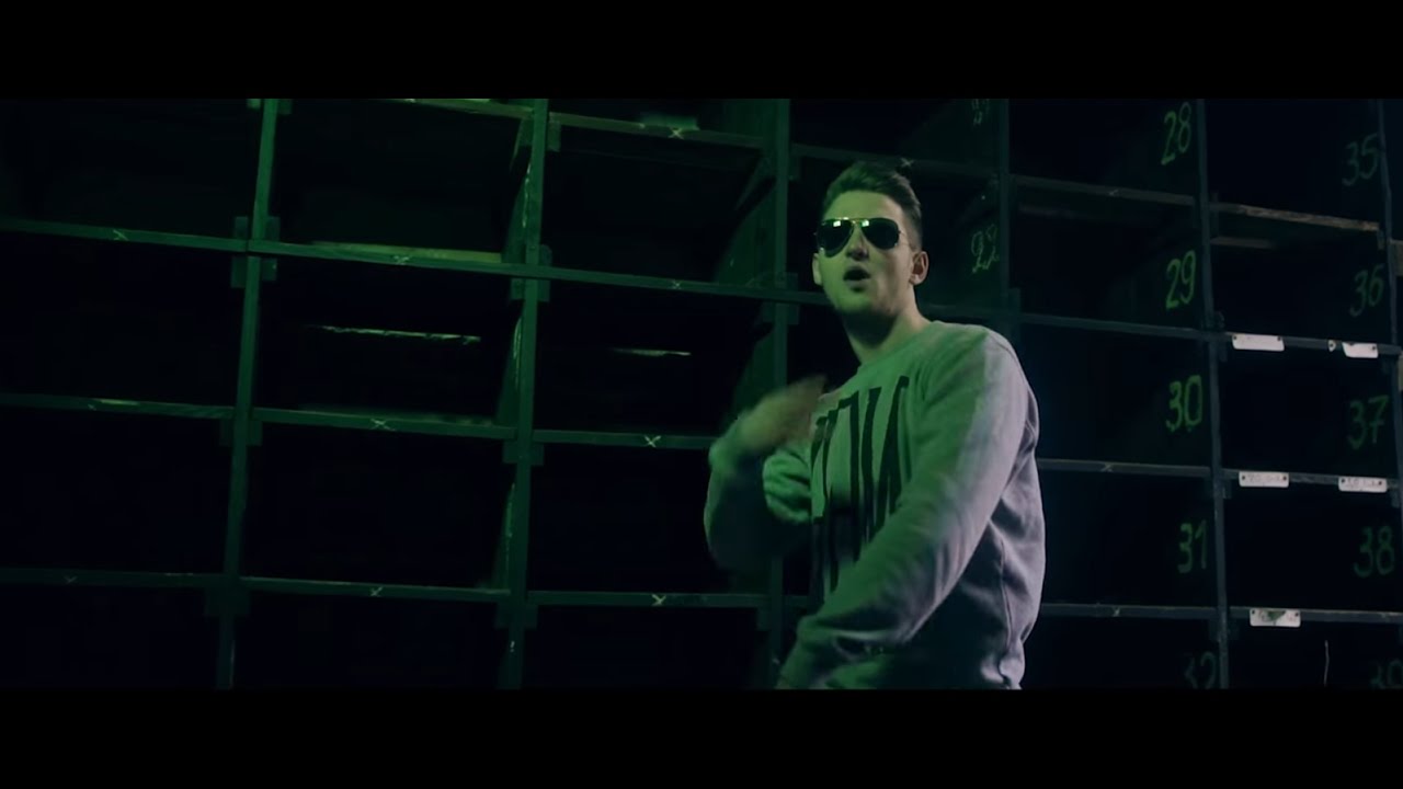JOHNNY DIGGSON Ft DEAMON Kapuze Und Ray Ban HALBFINALE Lyrics 