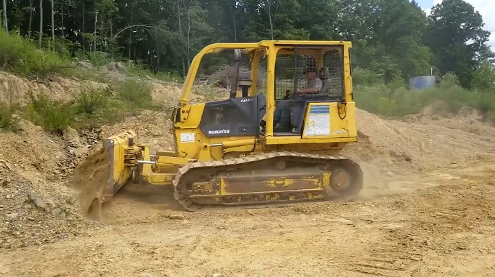 2005 KOMATSU D39EX-21 For Sale