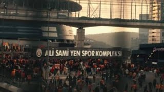 Galatasaray'ın Yeni Marşı : Sahibisin Kalbimin tanıtım videosu sözleri ile birlikte.
