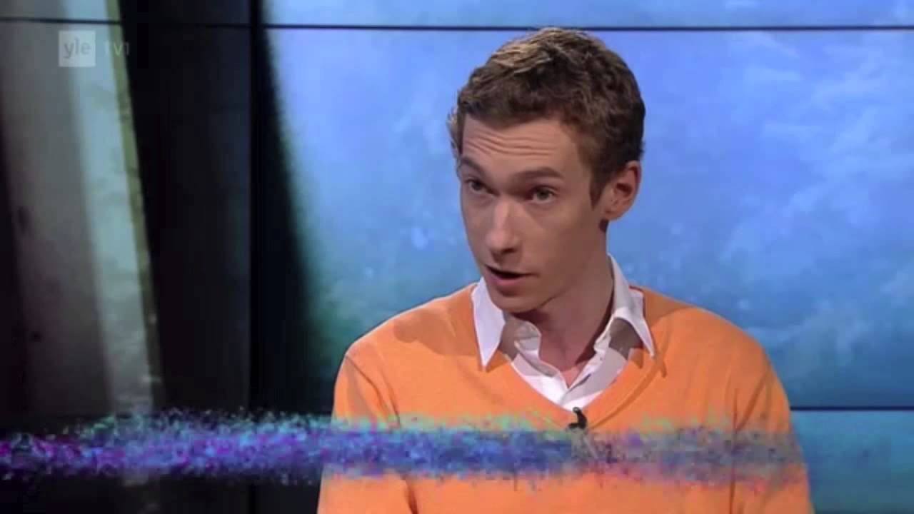 tyttö suihin tarinoita