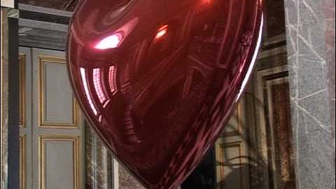 Versailles returns to modern art