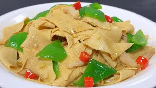 这才是豆皮炒青椒好吃的做法，简单一炒，爽口入味，上桌比肉还好吃#美食製作 #美食教程 #美食