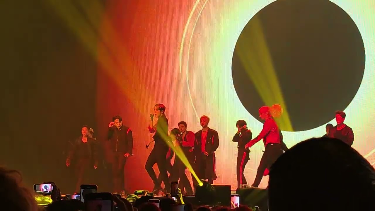 ATEEZ Break the wall tour at Anaheim D1 (221107) The Ring 1/2