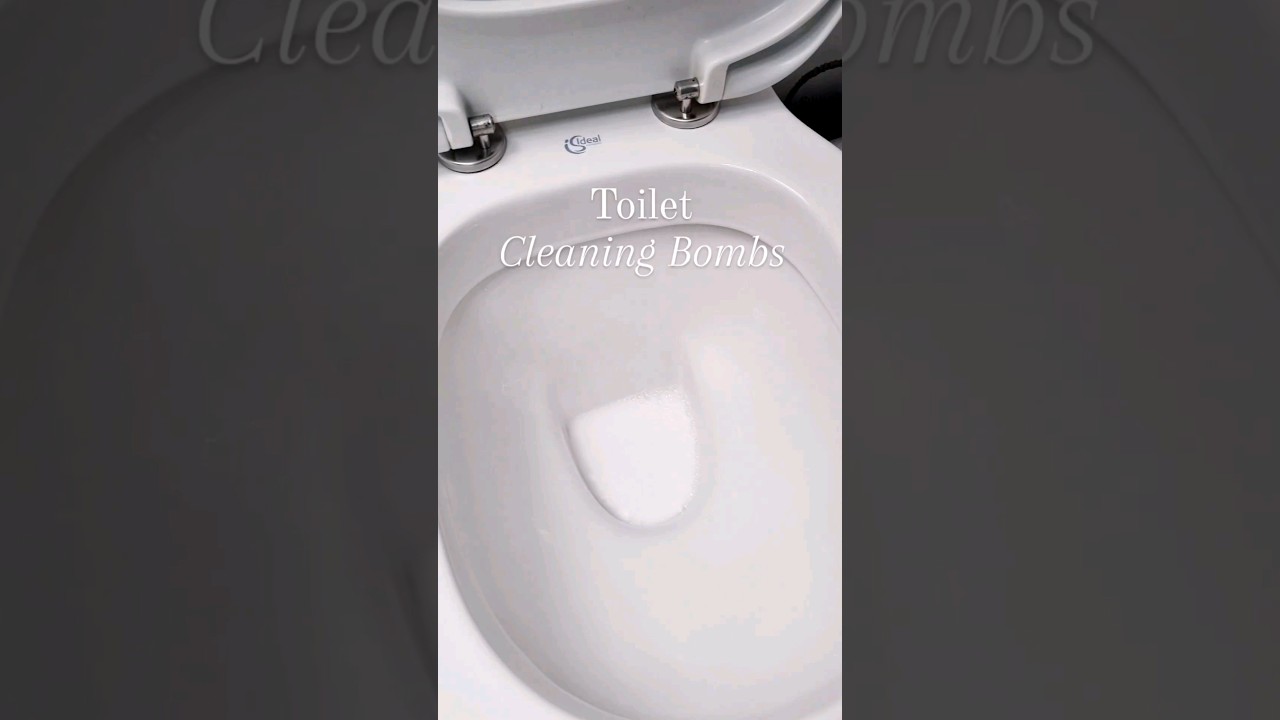 TOILET CLEANING HACK!! #cleaning #cleanwithme #asmr #asmrvideo #cleaninghacks #hacks #new #newvideo
