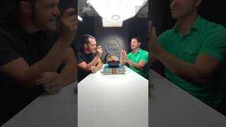 Кто на 10% больше похож на дворового пса, чем Хантер Ренфроу? 😂