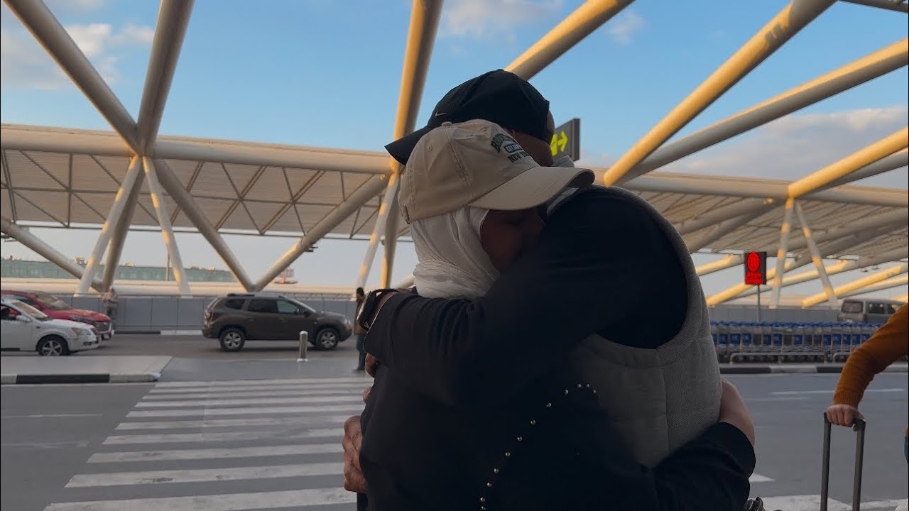 اليوم ابتدي بالفرحه وانتهي بالدموع والفراق😢