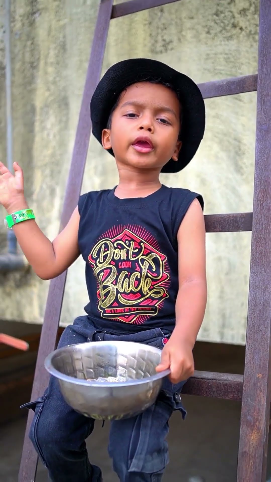 Suno kaha ja rahe ho ?? #shorts #funnyshorts #funnyvideo