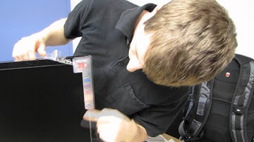 ASUS VG278 3D Vision 2 Lightboost Ready LED Monitor Unboxing & First Look Linus Tech Tips