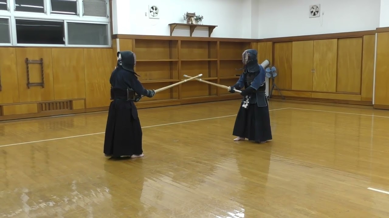 【希少】【熟練の技】割り箸だけで！！歴戦の戦いを繰り広げられた木刀➕段ボール YouTube