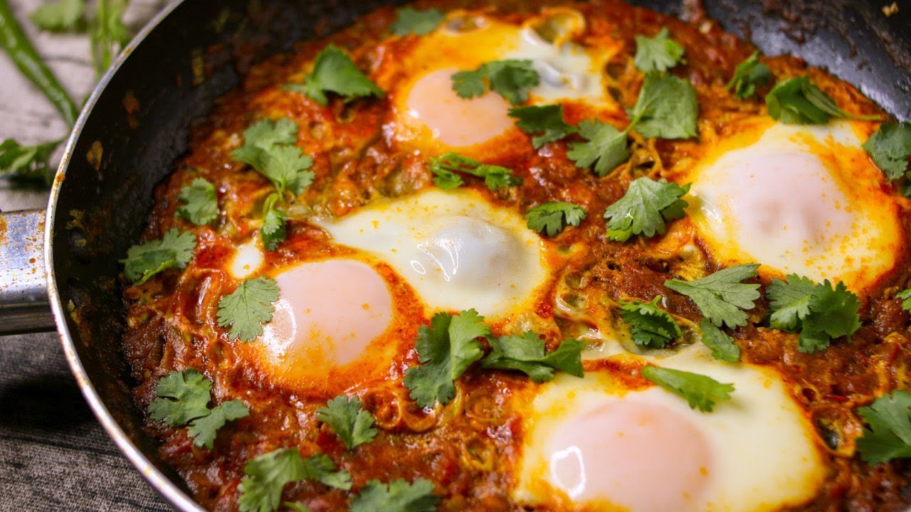 Shakusha SHAKSHUKA RECIPE | EGGS POACHED IN SPICY TOMATO SAUCE | EGGS IN TOMATO ...