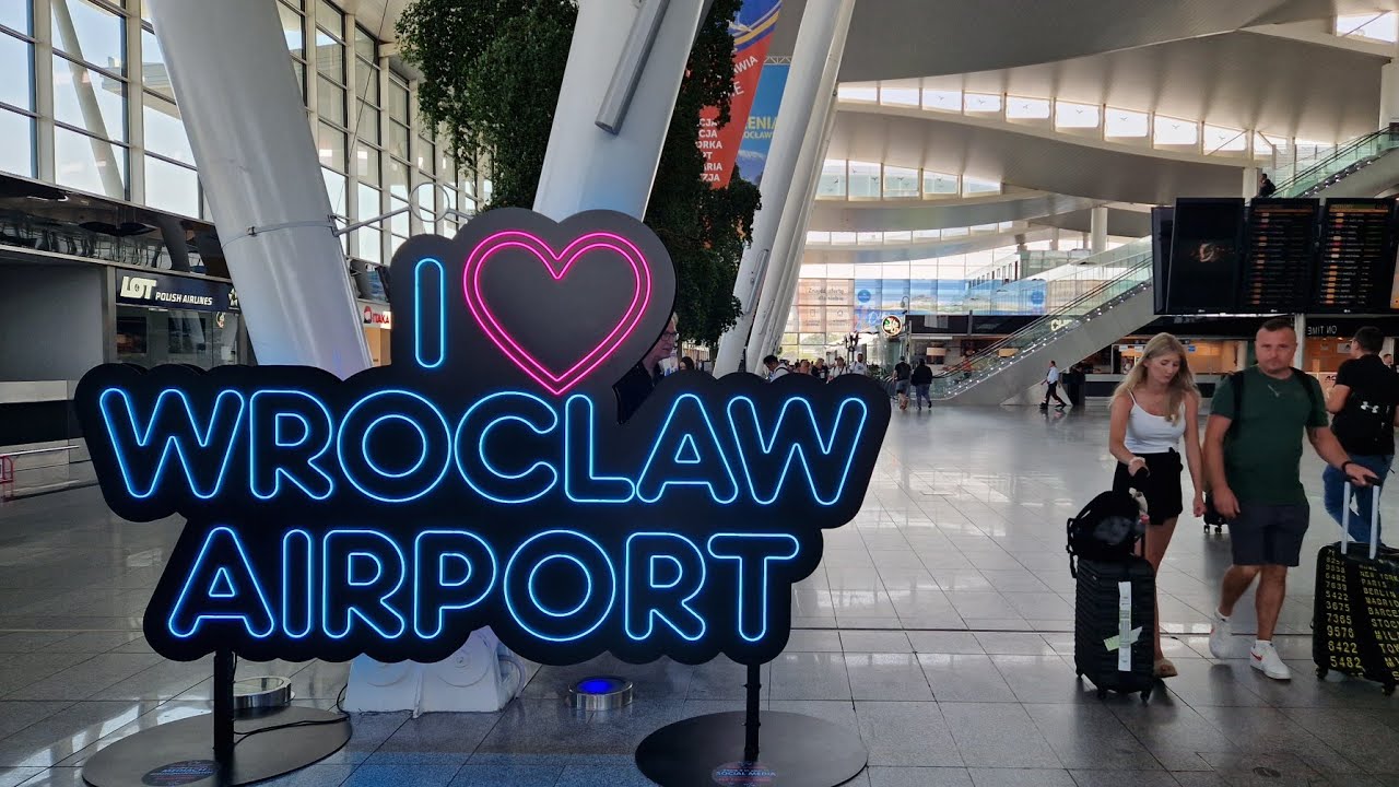 🇵🇱 Видео прогулки по аэропорту Вроцлава @TravelwithHugoF #wroclaw #airport #poland #polska