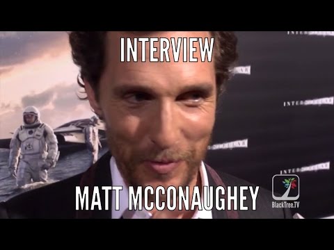 Matt McConaughey and Mackenzie Foy at the Interstellar ...