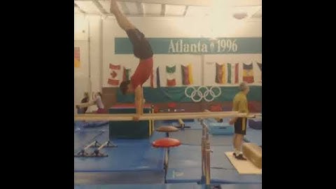 Parallel Bars Double tuck dismount