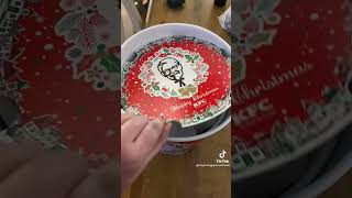 Download Lagu Christmas KFC JAPAN 🇯🇵 tradition is so cool 😎 I would buy just for that plate 😆 MP3