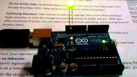 Arduino Uno,  LED blinking cq in morse code.
