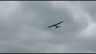 Cessna 210 - Low Pass