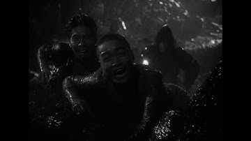 Gojira (1954) - Persecution of the Masses