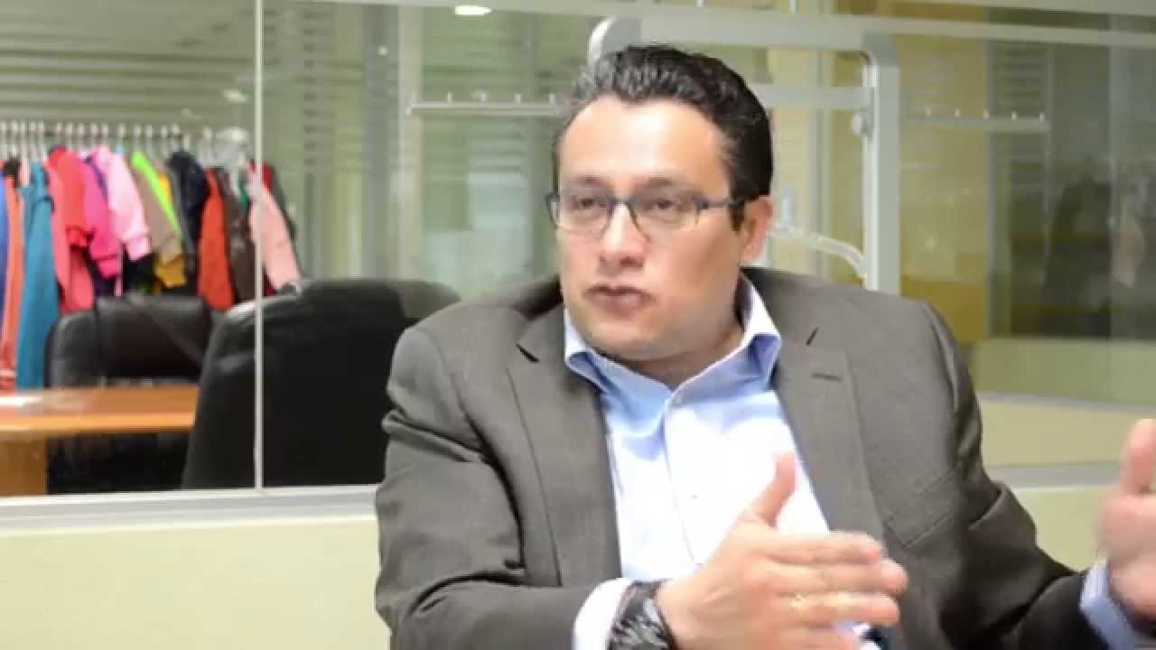 Carlos Garrido Escobar, Director General Adjunto en Price Shoes México -  YouTube