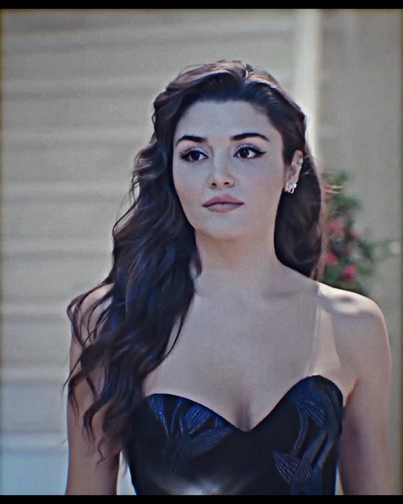each of them looks at his beloved🥰#sencalkapimi#handeerçel #edayildiz#edser#kerembürsin#serkanbolat