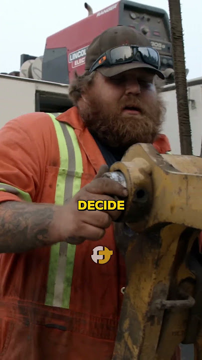 Mechanics vs. Operators! #mechanic #bluecollar #heavyequipment