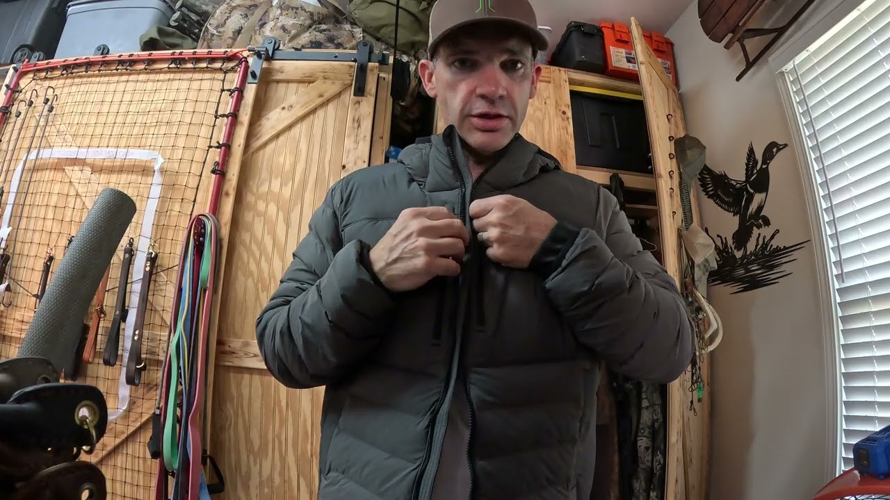 @kuiu.   Kuiu flyway jacket in gunmetal.