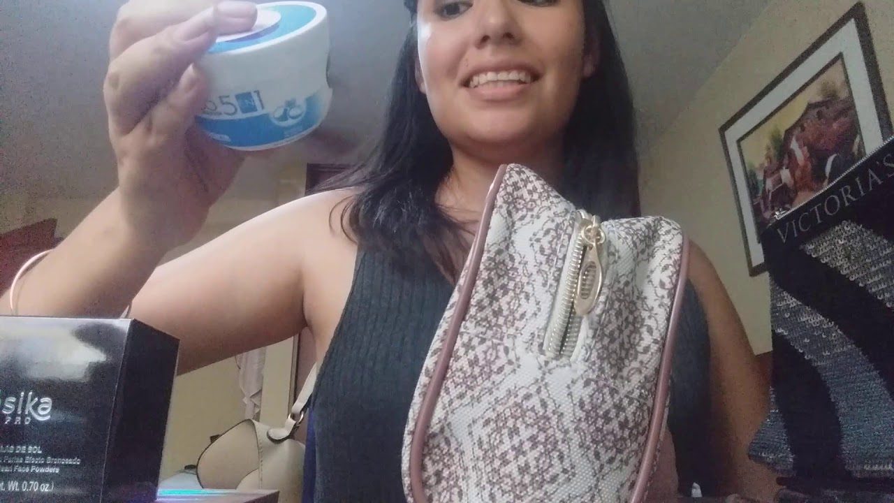 Asmr : Show and Tell ( colección de maquillaje)