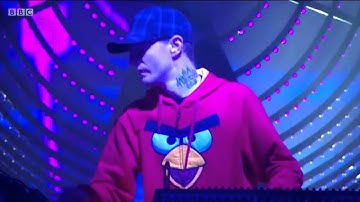 deadmau5 ft Grabbitz - Let Go (Glastonbury 2015)