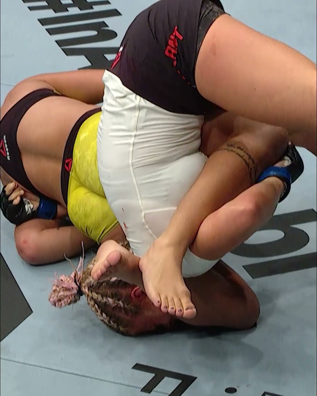 Amanda Ribas is a BEAST ? #UFCVegas101