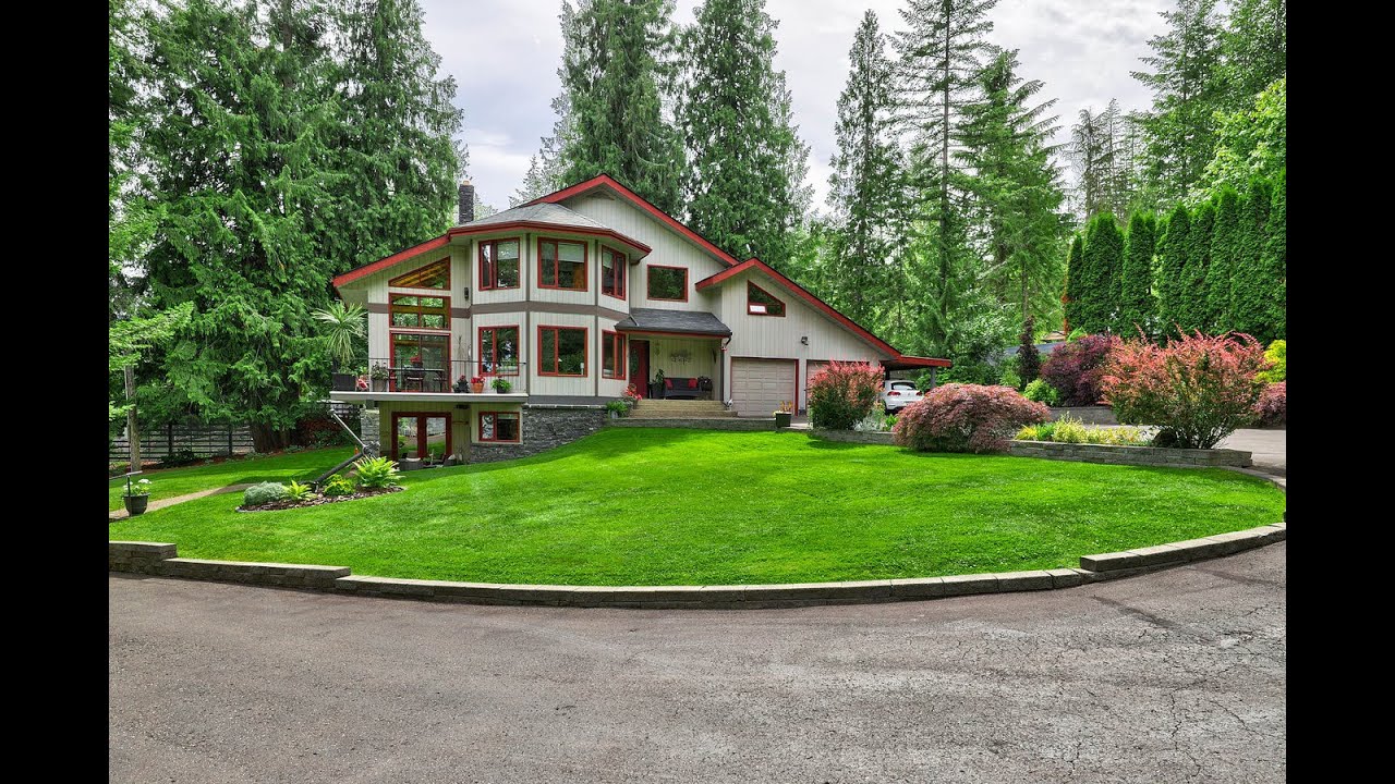 Shuswap Lake Waterfront, Celista, BC - Sotheby's International Realty Canada