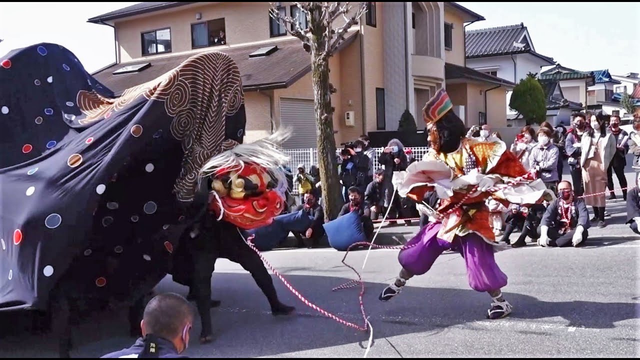 令和4年飯田お練りまつり 東野大獅子 道中起しの舞