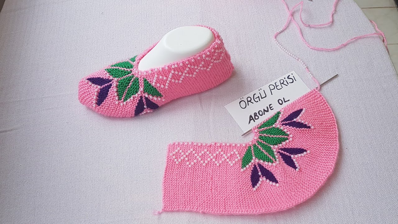 İki şiş Boncuklu Lale patik /Çeyizlik model #boncuklulalepatik #çeyizlikpatik #çokkolaypatik