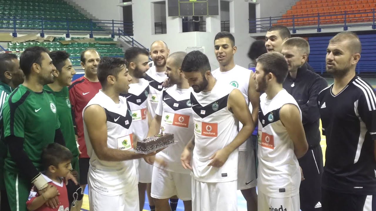 Omonia Futsal - B'day Manos - YouTube