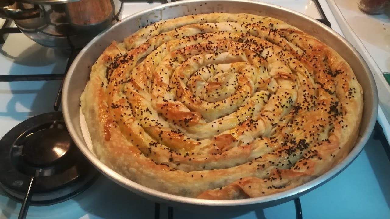 Hazır yufkadan ıspanaklı tepsi böreği✅pratik yemekler ✅nefis bir börek ✅kolay yemekler | hanımeller