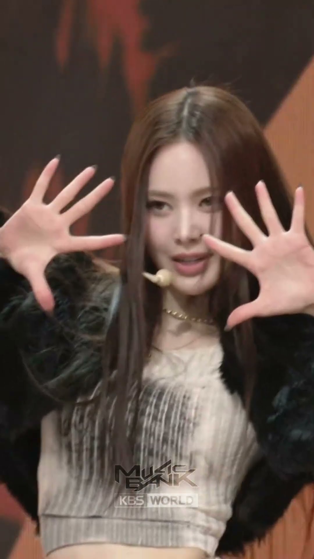 IZNA - izna #IZNA #izna #イズナ #이즈나 #Shorts #MusicBank | KBS WORLD TV