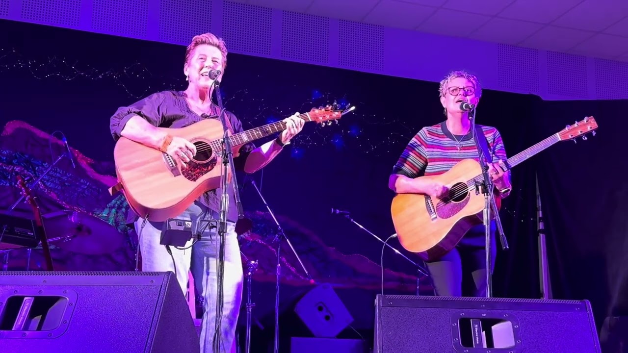 Chris While & Julie Matthews, opening nembers, Cobargo Folk Festival, 26/02/2026