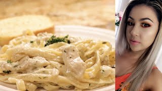 Super Easy and Delicious Homemade Chicken Alfredo