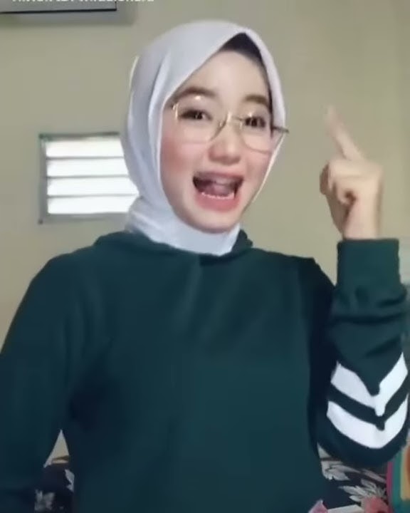 Story wa cewek cantik di goyang asyik
