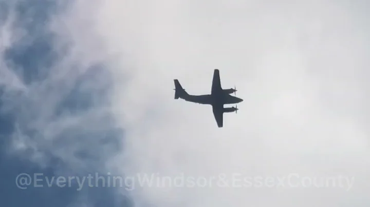 U.S Army-Beech C-12V Huron Flying Low Over Windsor, Ontario.#yqg