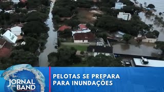 Chuva no RS: cidade de Pelotas se prepara para inundação | Jornal da Band