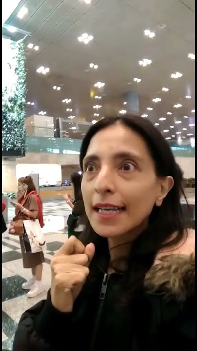 “Mampir sebentar di Changi🤩”